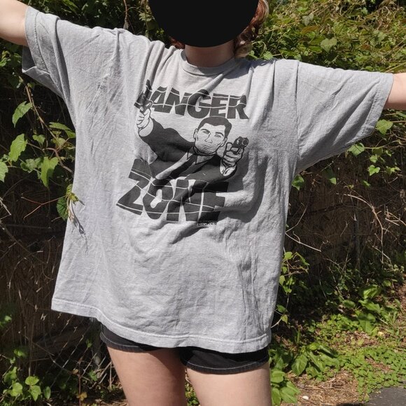 ❝ ARCHER grey danger zone graphic t shirt 🕵️♂️. ❞ - Picture 4 of 5